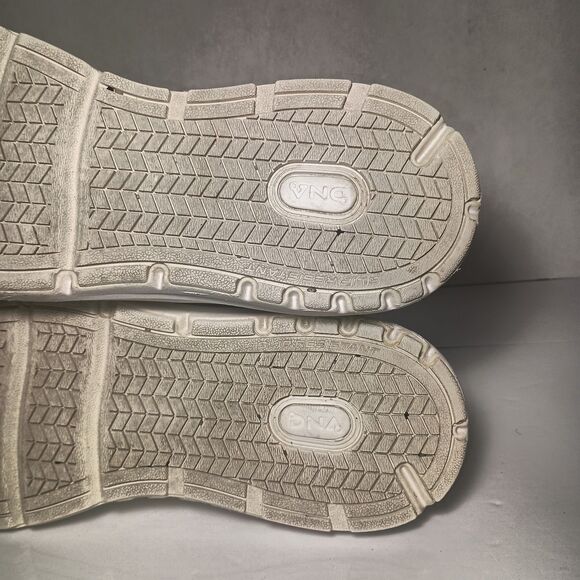 Brooks Addiction Walker 2 Shoes Mens Size 12 White Walking Sneakers 1103181D142 main image 16